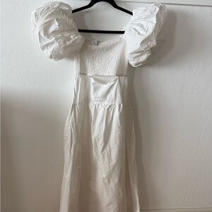 Elegant White Puff Sleeve Dress